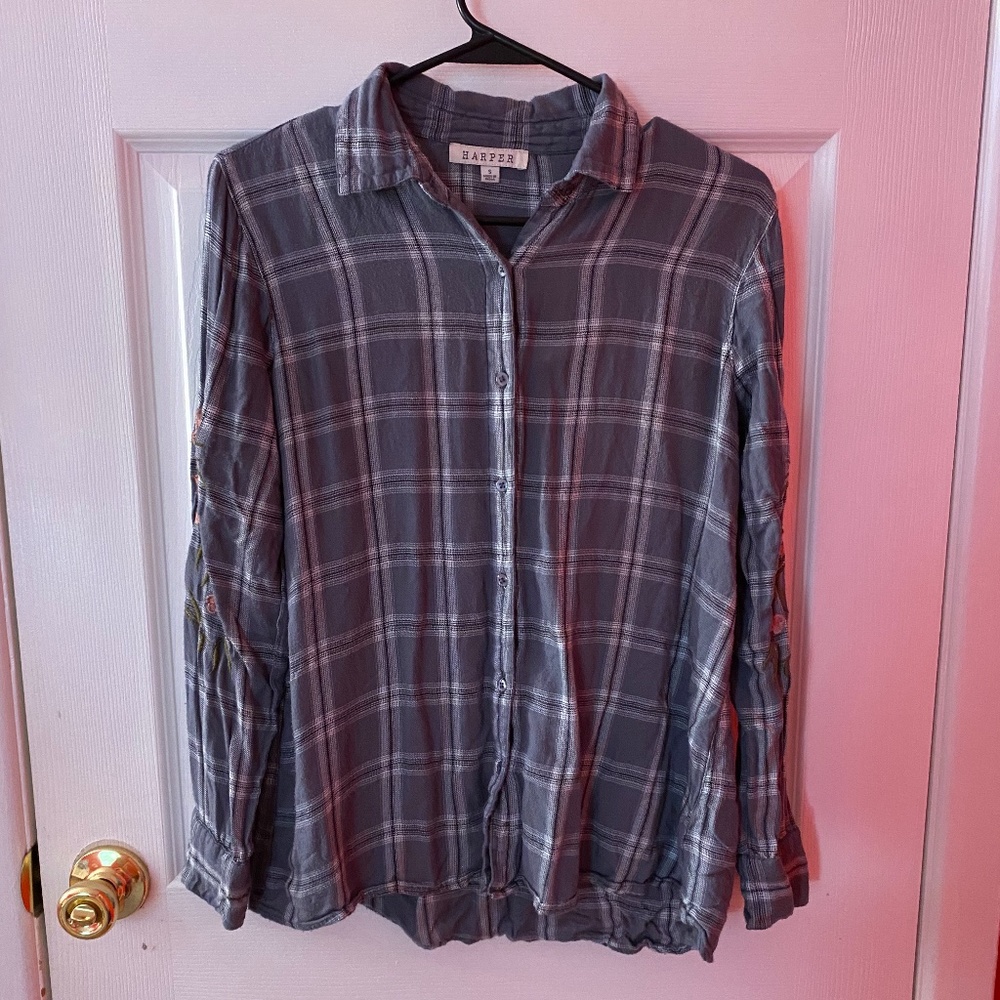Women's Plaid Button-Down Shirt - S